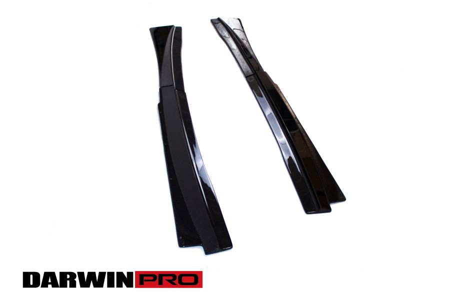 DarwinPro FRP BASE /W CARBON (2 SIDED) Side skirt extensions