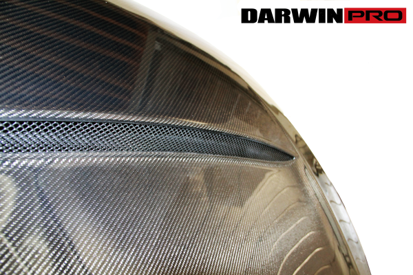 darwinpro-bmw-f80-m3-f82-m4-carbon-fiber-hood-gts-style-closeup-kcf8468gts.png