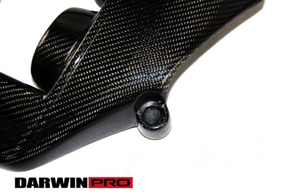 darwinpro-carbon-fiber-nissan-nismo-gtr-r35-engine-cover-closeup-2.jpg