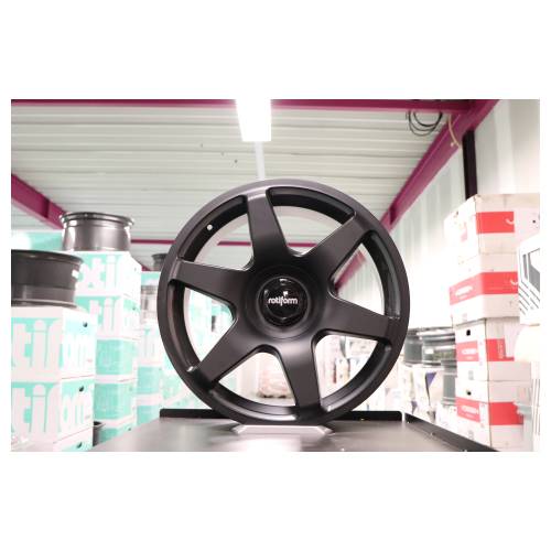 Rotiform Display Wheel